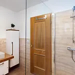 Holiday Lake Appartement *