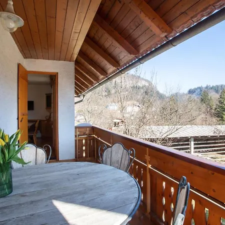 Holiday Lake Apartment