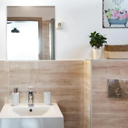 Апартаменты Holiday Lake