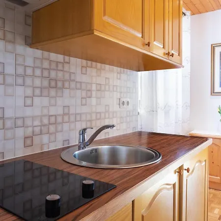 Holiday Lake Apartment
