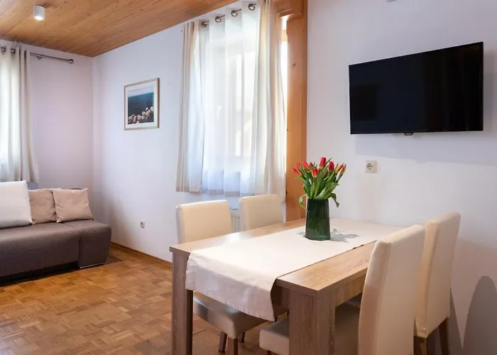 Holiday Lake Apartman